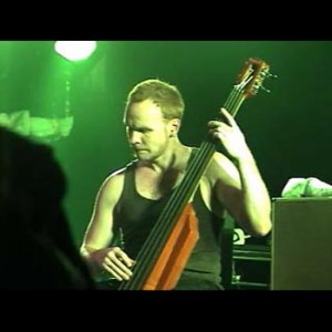 Jeff Ament Fretless Bass 02