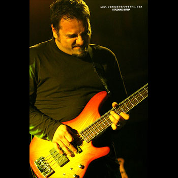 Lorenzo Feliciati playing bass guitar