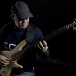 Gary Willis playing fretless bass guitar